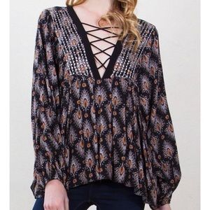 Feather print top, cross cross, beaded ✨